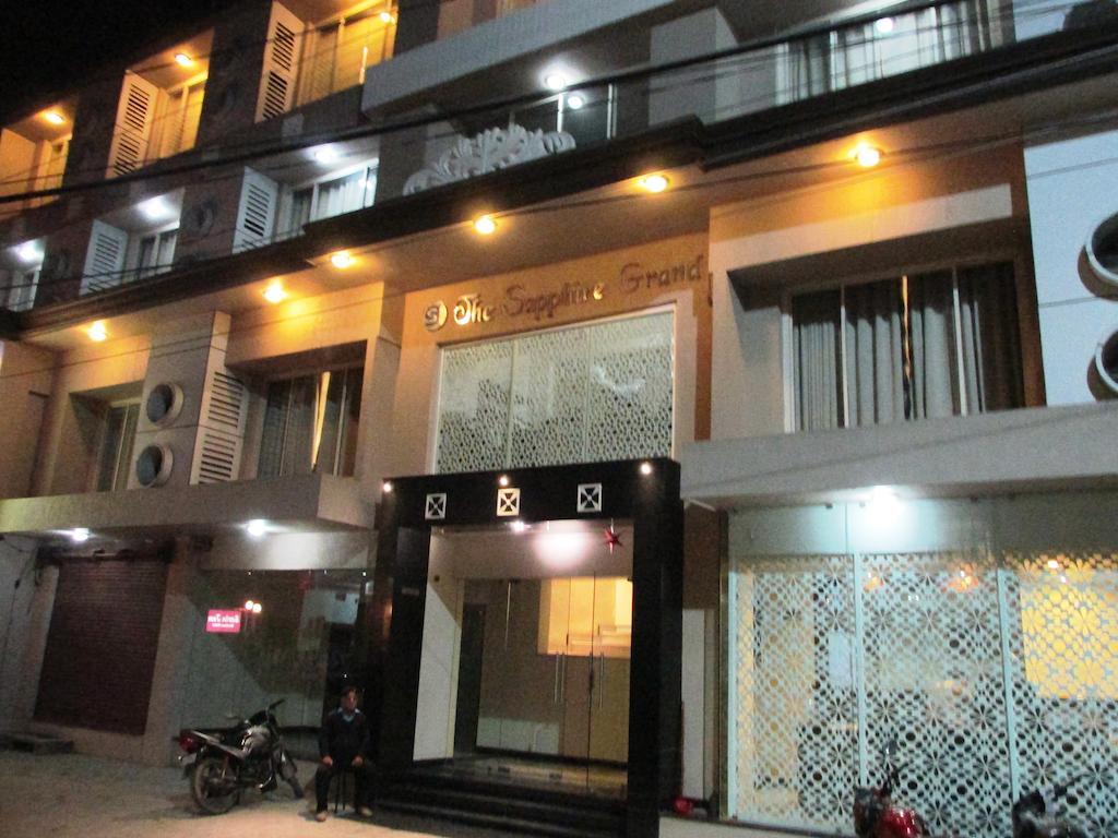 The Sapphire Grand Hotel Varanasi Exterior photo