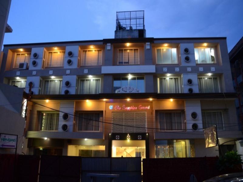 The Sapphire Grand Hotel Varanasi Exterior photo